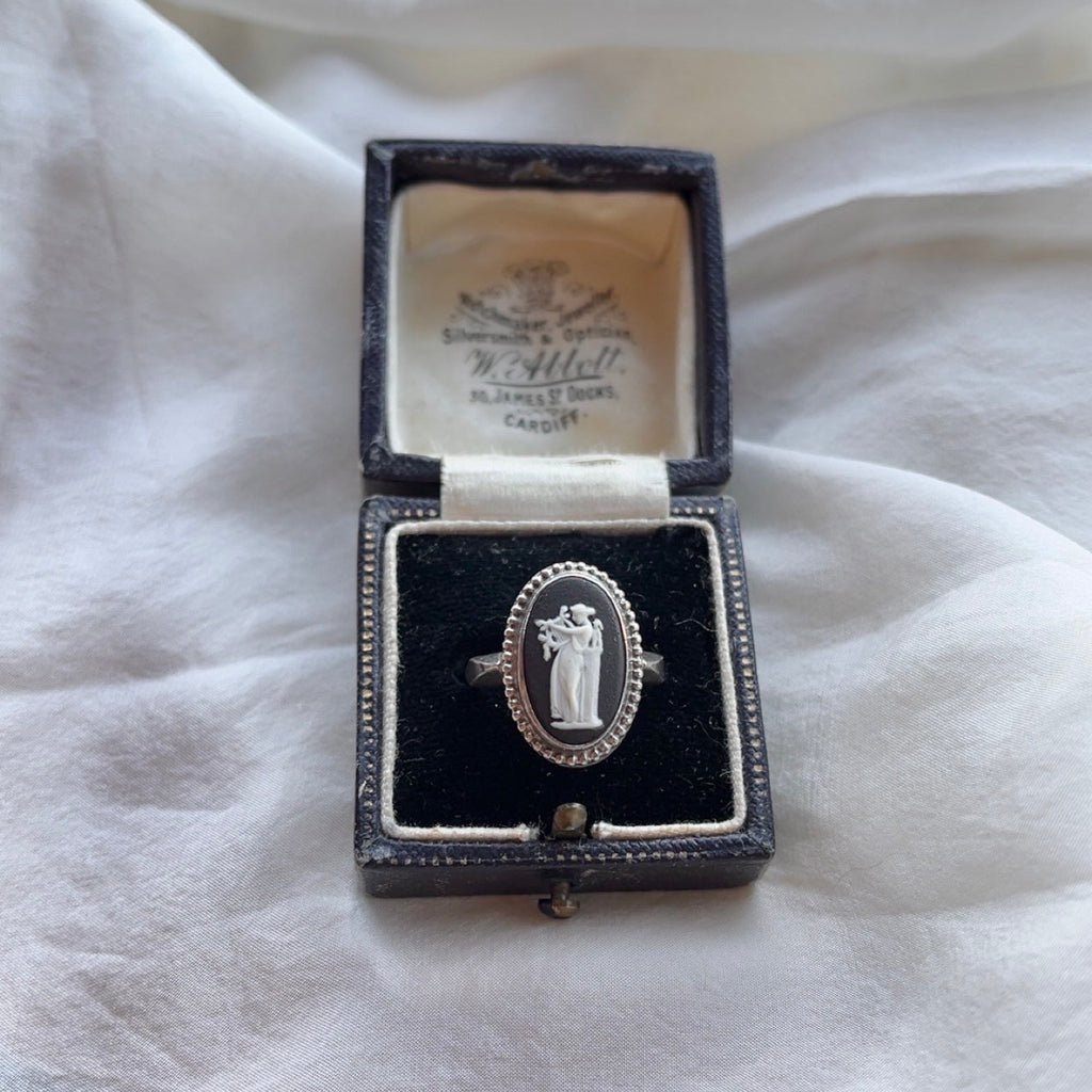Sterling Silver Black and White Vintage Wedgwood Ring Size M