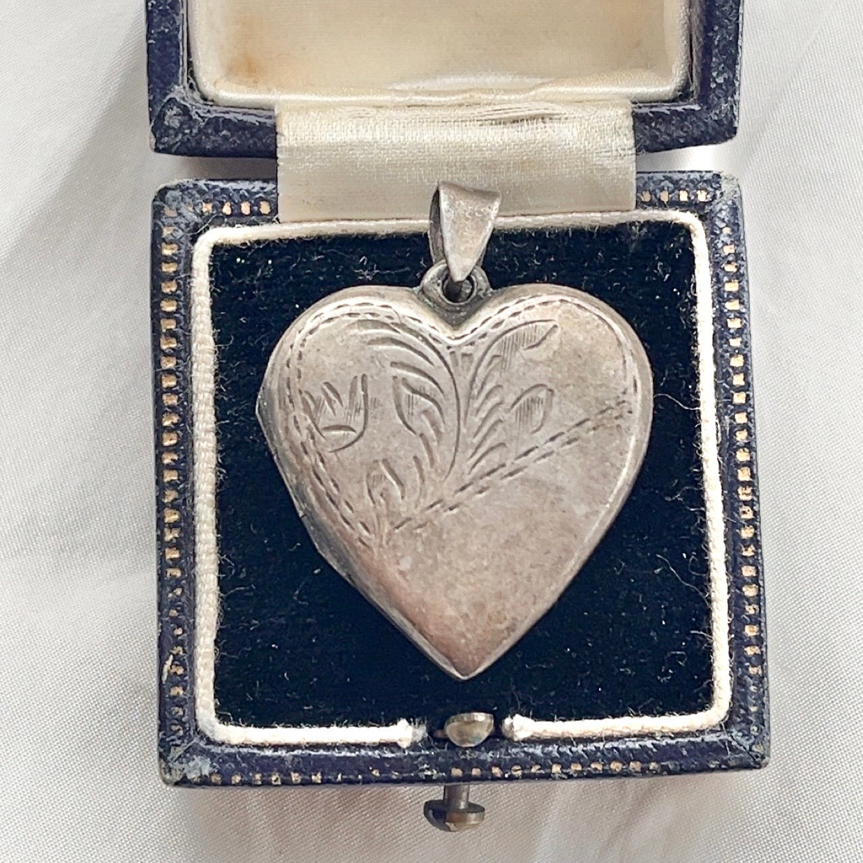 Sterling Silver Vintage Etched Heart Locket