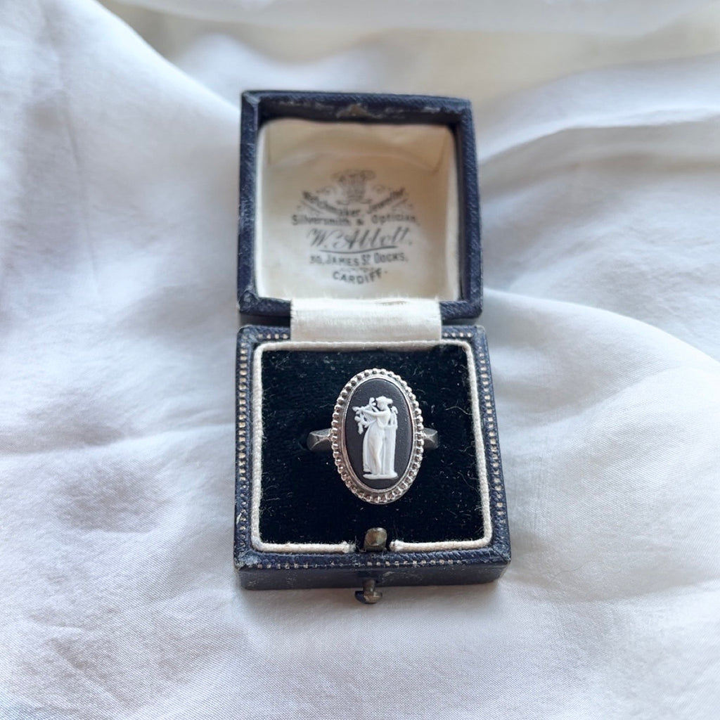 Sterling Silver Black and White Vintage Wedgwood Ring Size M